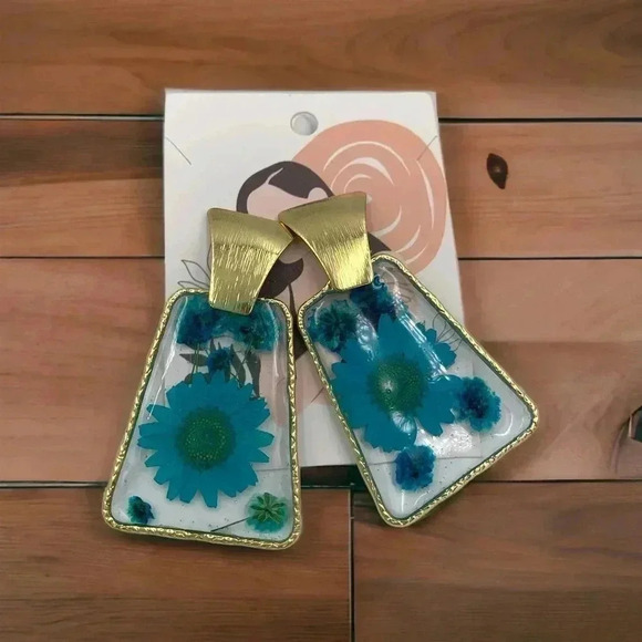 Handcrafted Designer Pressed Gerbera Daisy Floral Statement Dangle Earrings Art - Picture 2 of 5